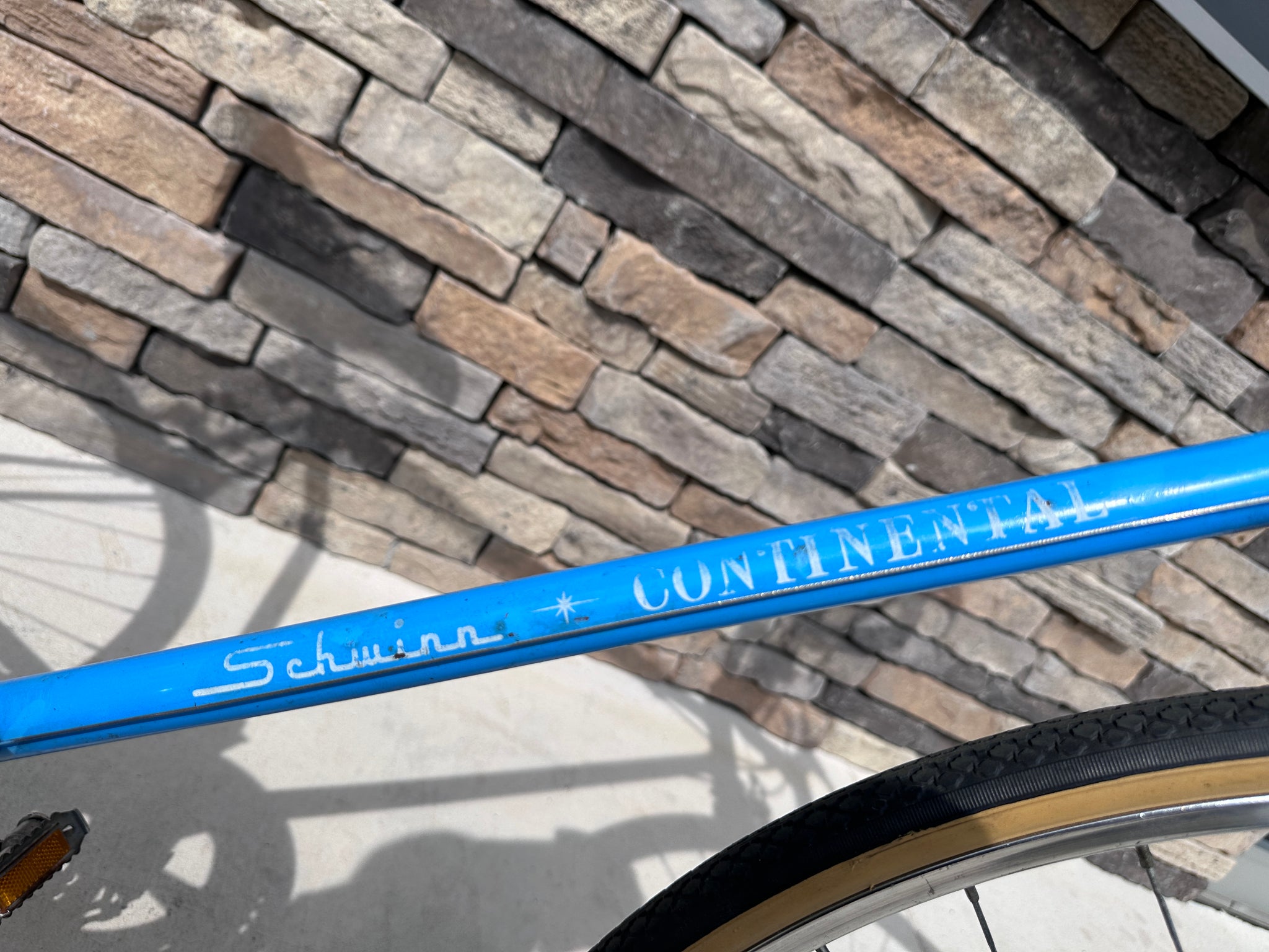 schwinn continental road bike
